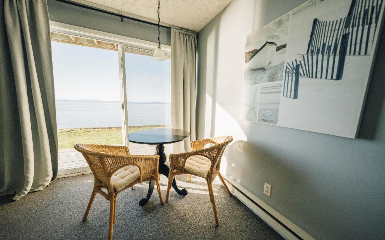 Auberge sur Mer Notre-Dame-du-Portage Exterior foto